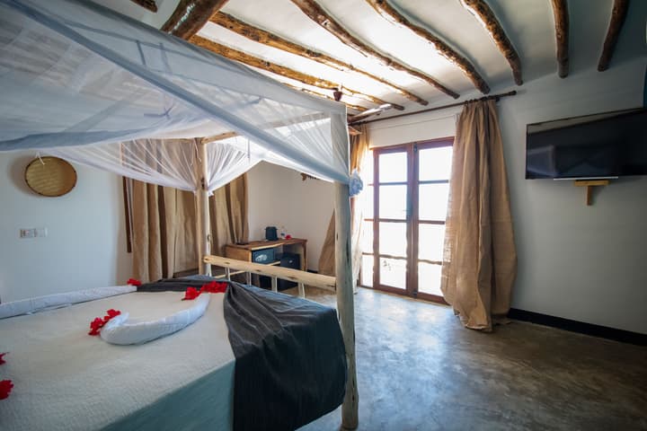 Nest Style Beach Hotel Zanzibar