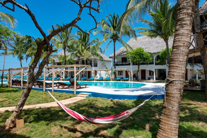Nest Style Beach Hotel Zanzibar