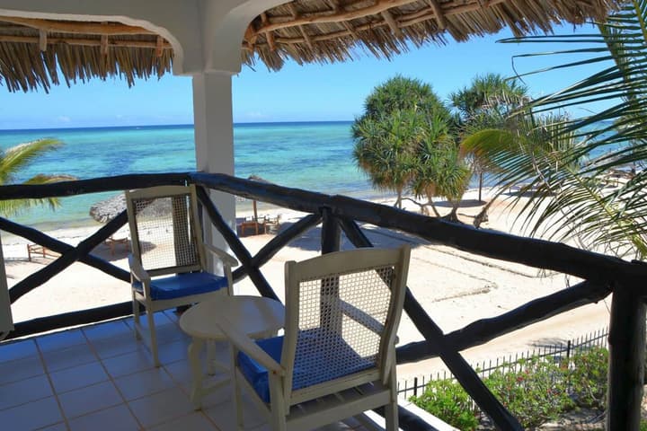 Nest Style Beach Hotel Zanzibar