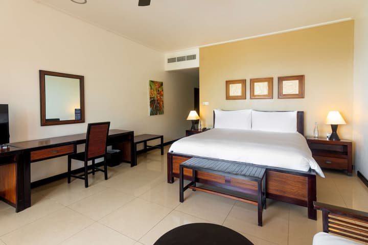 DoubleTree by Hilton Seychelles - Allamanda Resort & Spa