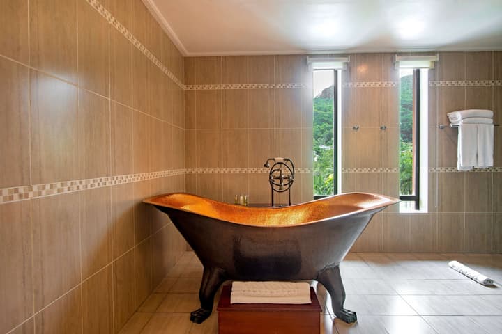 DoubleTree by Hilton Seychelles - Allamanda Resort & Spa