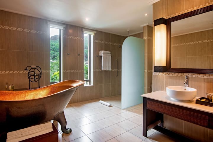 DoubleTree by Hilton Seychelles - Allamanda Resort & Spa