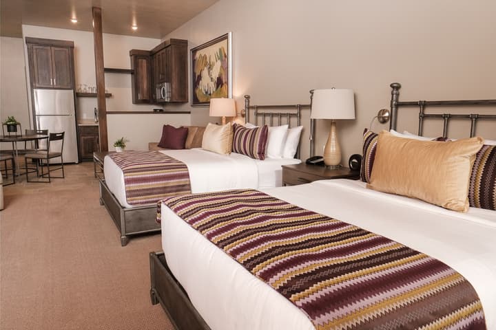 Cable Mountain Lodge