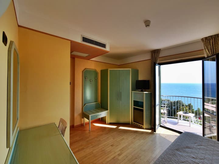 Hotel Mondial