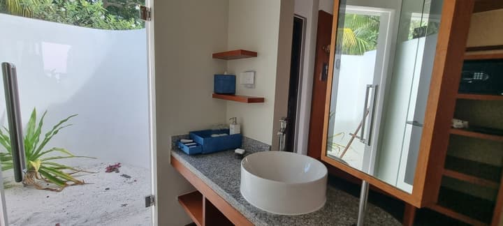 Centara Ras Fushi Resort & Spa Maldives