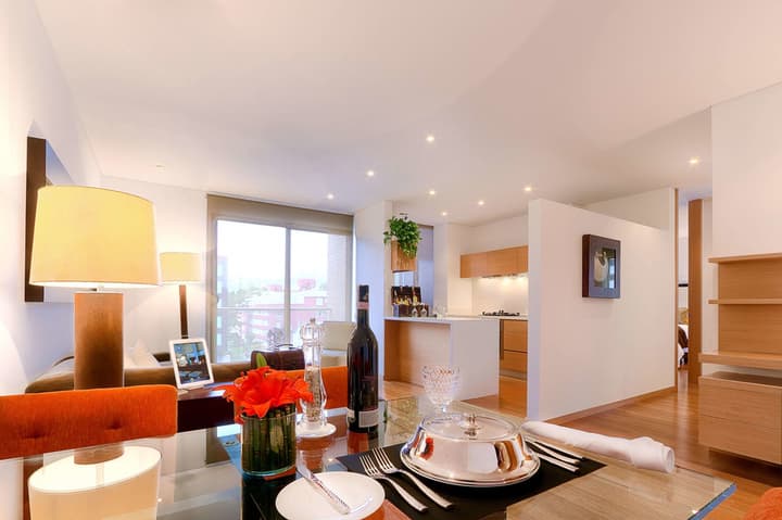 93 Luxury Suites & Residences