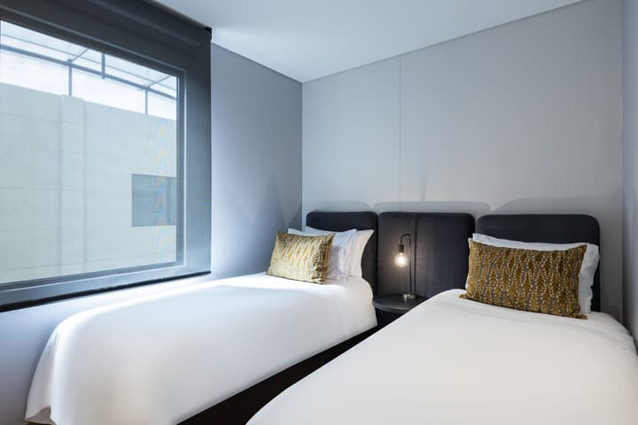 93 Luxury Suites & Residences