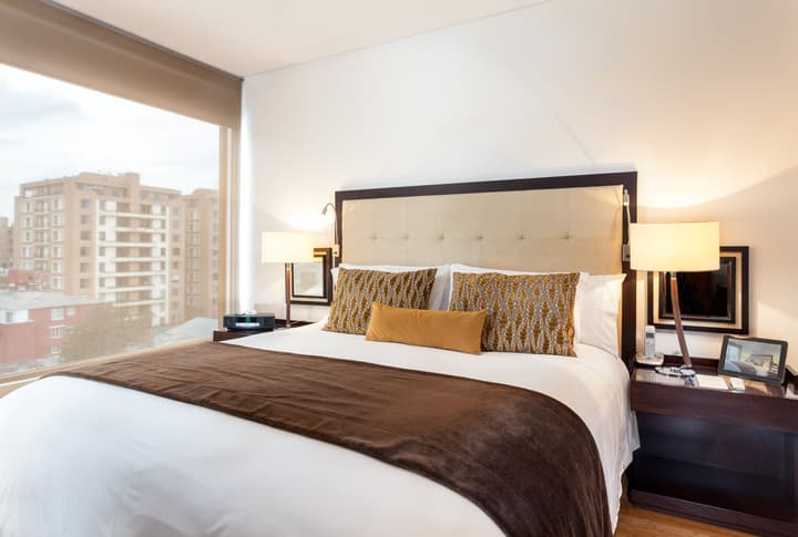 93 Luxury Suites & Residences