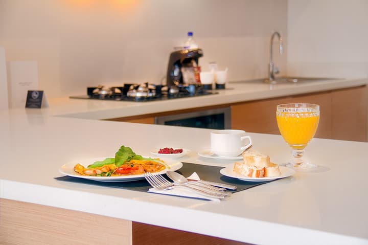 93 Luxury Suites & Residences