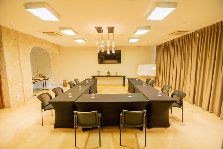 GHL Arsenal Hotel