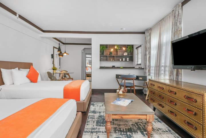 Lincoln Arms Suites