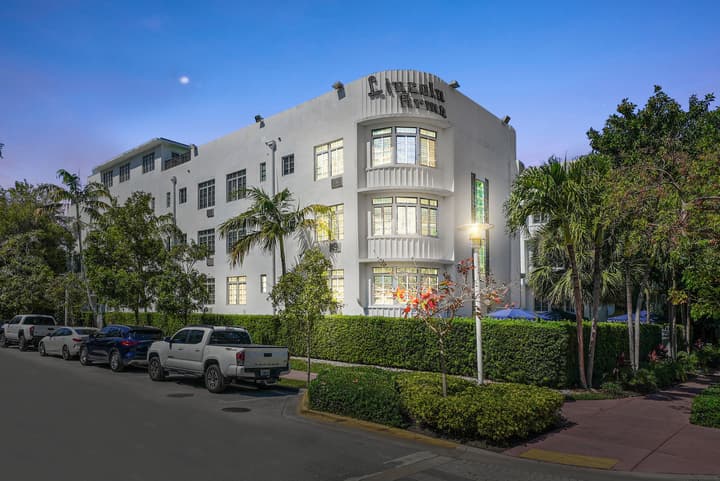 Lincoln Arms Suites