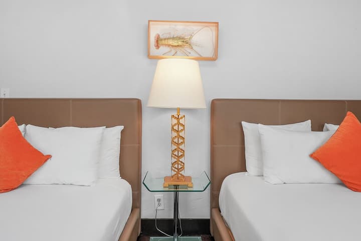 Lincoln Arms Suites
