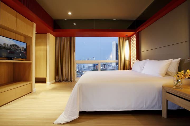 The Quarter Hualamphong by UHG
