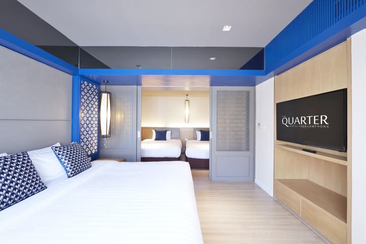The Quarter Hualamphong by UHG