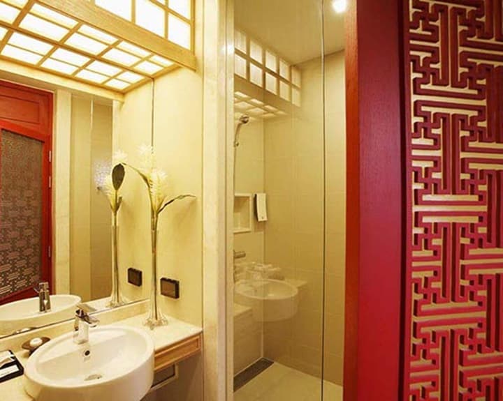 The Quarter Hualamphong by UHG