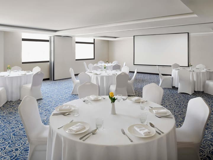 Movenpick Hotel Apartments Al Mamzar Dubai