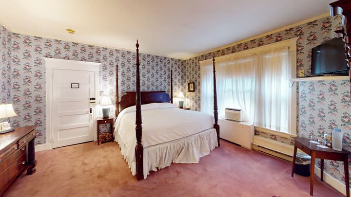 The Red Lion Inn