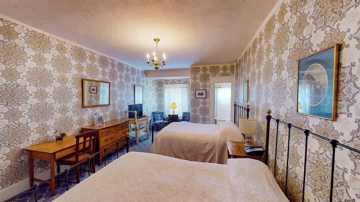 The Red Lion Inn