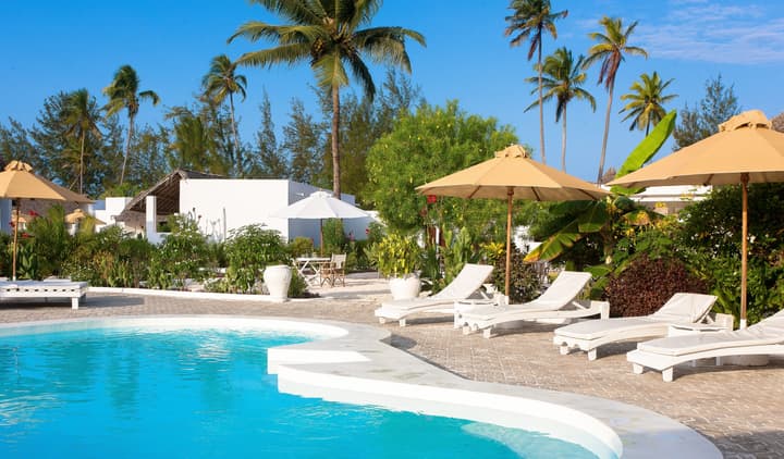 Dhow Inn Boutique Hotel