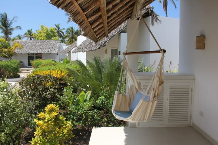 Dhow Inn Boutique Hotel