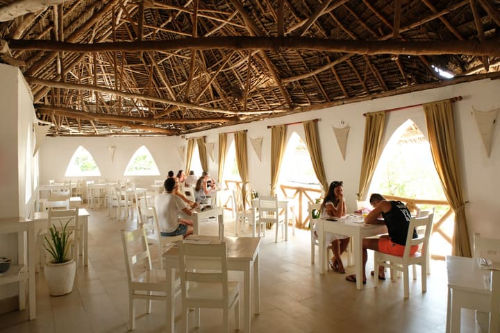 Dhow Inn Boutique Hotel