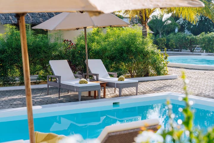 Dhow Inn Boutique Hotel
