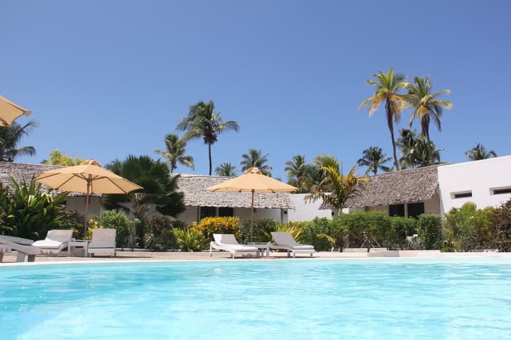 Dhow Inn Boutique Hotel