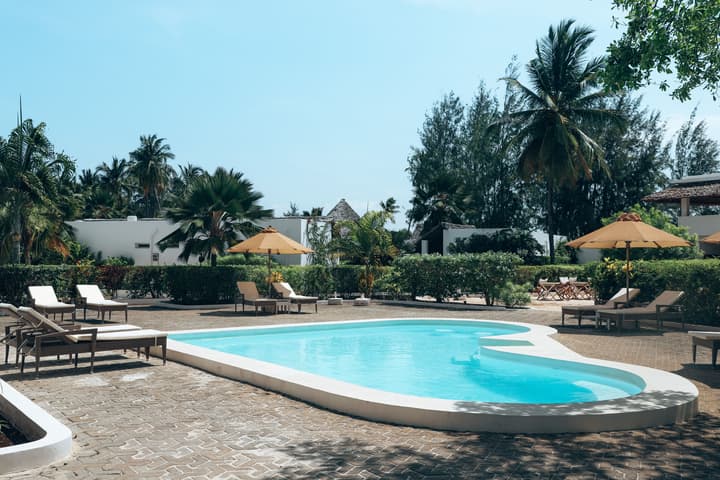 Dhow Inn Boutique Hotel