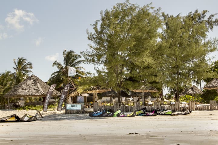 Dhow Inn Boutique Hotel