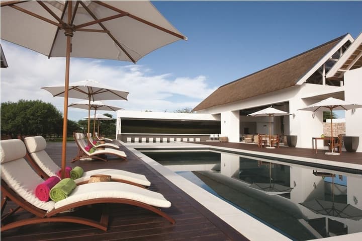 Emanya at Etosha Game Lodge