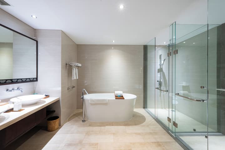 VOUK Hotel & Suites