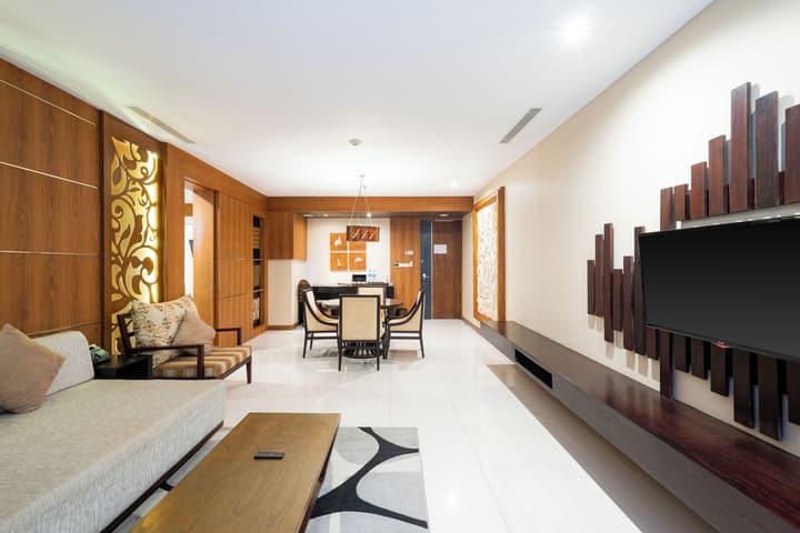 VOUK Hotel & Suites