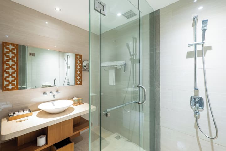 VOUK Hotel & Suites
