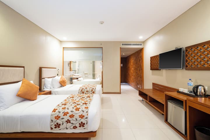 VOUK Hotel & Suites