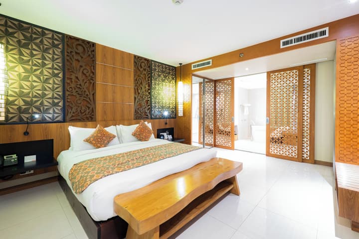 VOUK Hotel & Suites
