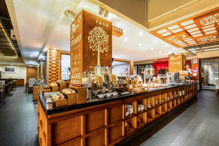 VOUK Hotel & Suites