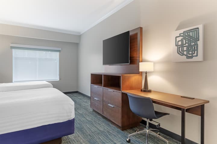 Best Western Plus Miami Airport North Hotel & Suites