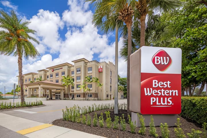 Best Western Plus Miami Airport North Hotel & Suites