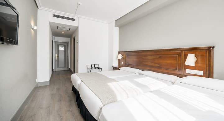 Hotel ILUNION Las Lomas