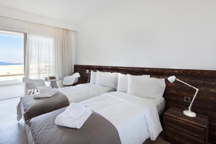 Amphora Hotel & Suites
