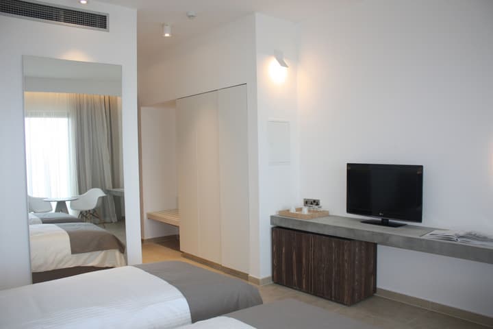 Amphora Hotel & Suites