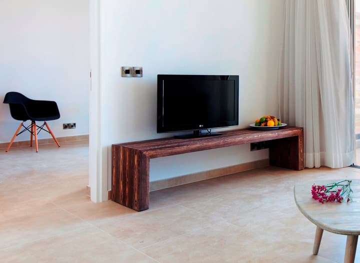 Amphora Hotel & Suites