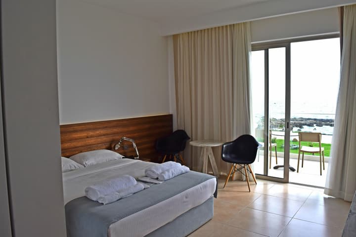 Amphora Hotel & Suites