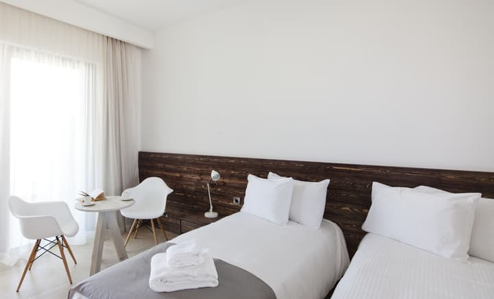 Amphora Hotel & Suites