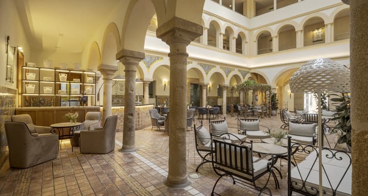 Hotel ILUNION Mérida Palace