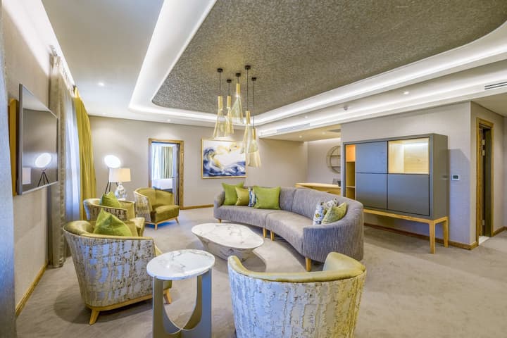 Radisson Hotel and Convention Centre OR Tambo Airport