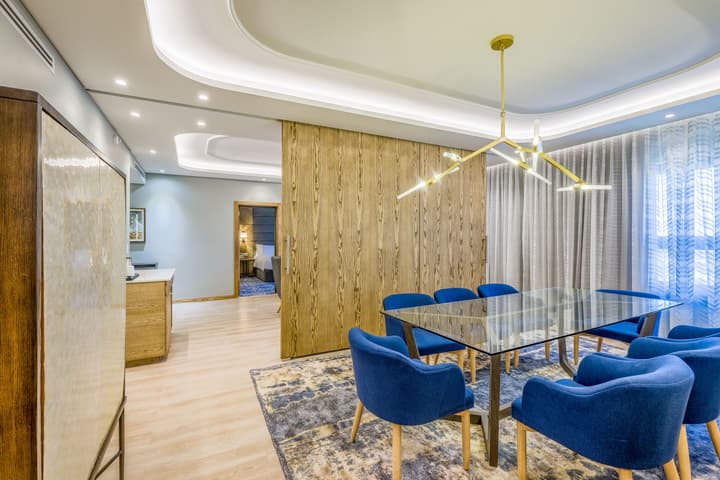 Radisson Hotel and Convention Centre OR Tambo Airport