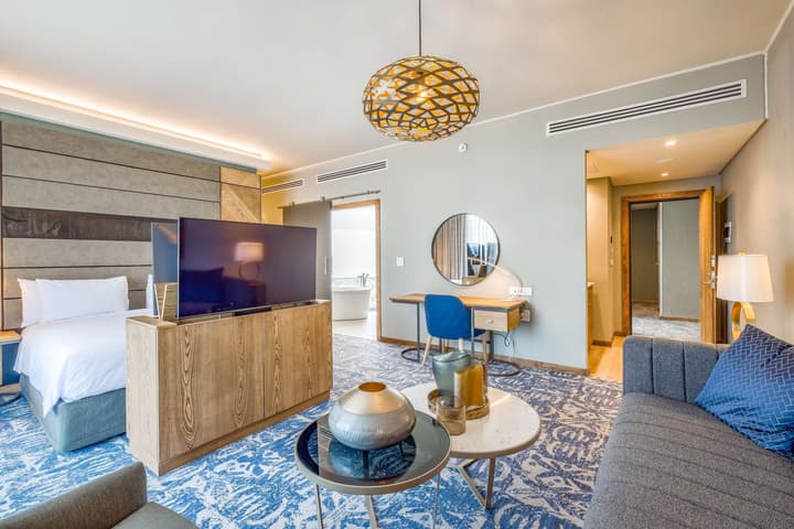 Radisson Hotel and Convention Centre OR Tambo Airport