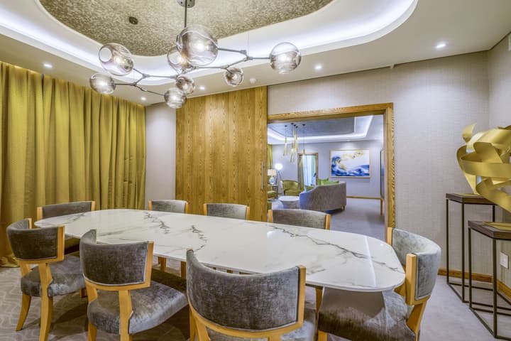 Radisson Hotel and Convention Centre OR Tambo Airport